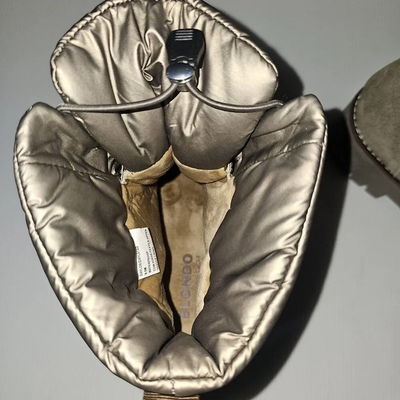 NEW Blondo Daylor Ankle Boot Sz 9.5 Taupe Nylon Suede Waterproof Lug Sole Puffy - Picture 11 of 15